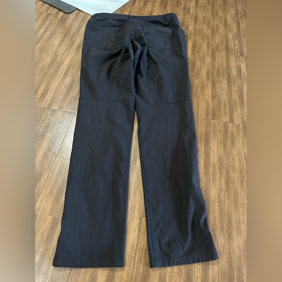 Lululemon ABC Pant Classic *34"
Melanite
M5426S Warpstreme
Size 32 - Picture 8 of 10